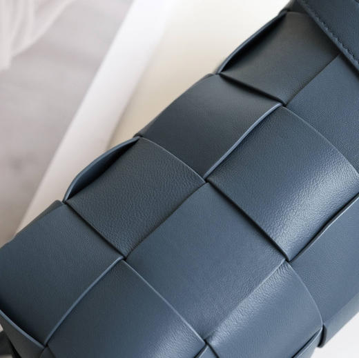 【一线代工】女士羊皮编织包枕头方包 商品图9