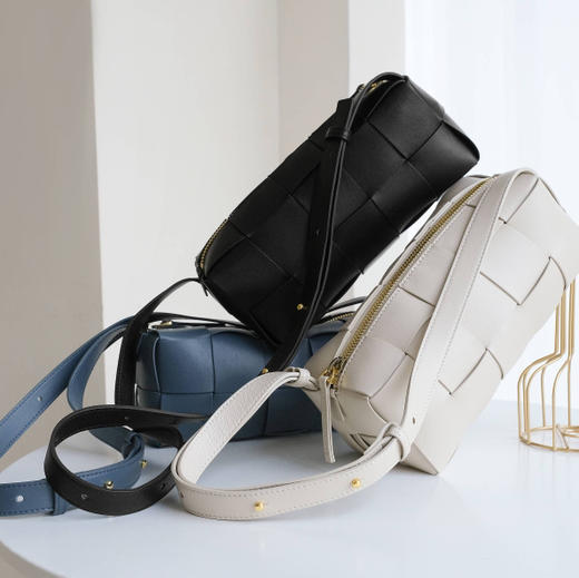 【一线代工】女士羊皮编织包枕头方包 商品图10