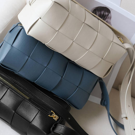 【一线代工】女士羊皮编织包枕头方包 商品图7