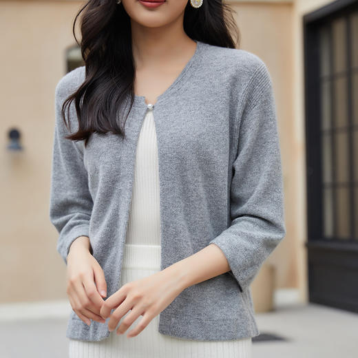 东黎 • 小山羊绒女士秋冬圆领宽松气质短款开衫 3103 商品图6