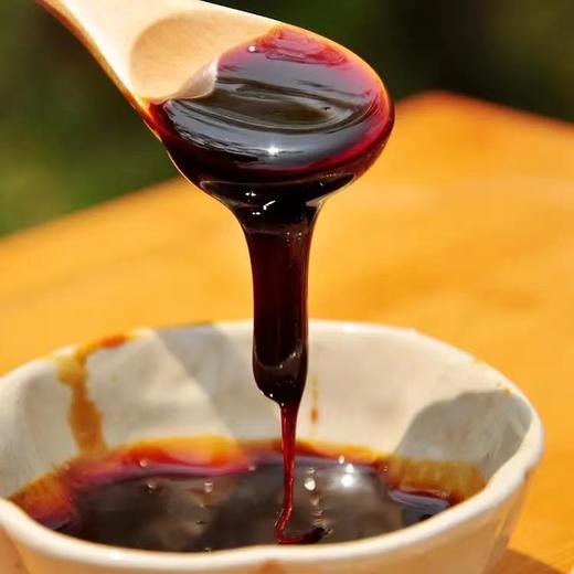 云南精选秋梨膏|选用本地特色“牛角乌”梨，自然农法种植 ，无农药无化肥不套袋，不加糖不加化学成分，十几个小时柴火熬制，从武火煮沸到文火抽筋，满满一锅梨汁方可得到薄薄一层梨膏，大自然是如此奇妙~ 商品图4