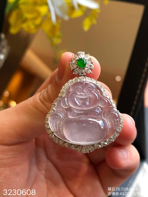 3230608，玻璃佛公吊坠。具体价格微信咨询 商品图2
