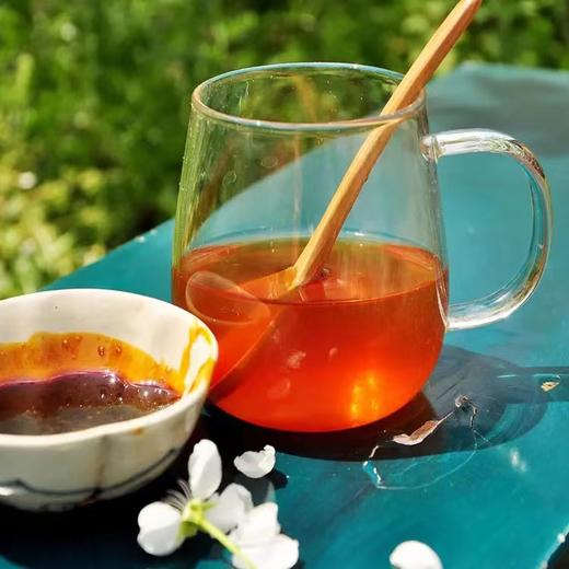 云南精选秋梨膏|选用本地特色“牛角乌”梨，自然农法种植 ，无农药无化肥不套袋，不加糖不加化学成分，十几个小时柴火熬制，从武火煮沸到文火抽筋，满满一锅梨汁方可得到薄薄一层梨膏，大自然是如此奇妙~ 商品图3