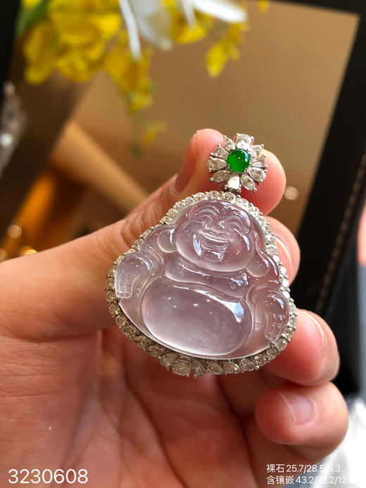 3230608，玻璃佛公吊坠。具体价格微信咨询 商品图1