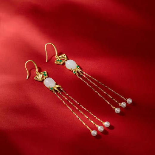 和田玉流苏耳环 商品图3