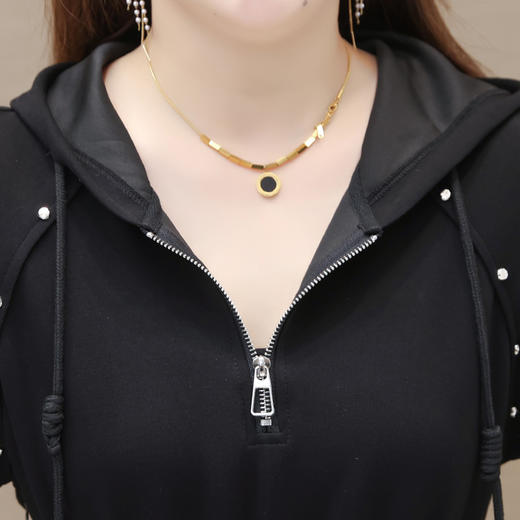 QYM HJ23801-L简约修身时尚连衣裙气质休闲连帽裙 商品图3