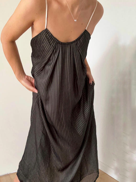 Viiolez｜silk Dress [真丝大露背吊带裙 2色可选] 商品图1