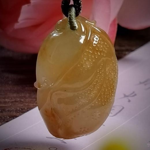 翡翠鸡油黄【轻舞】项坠 商品图7