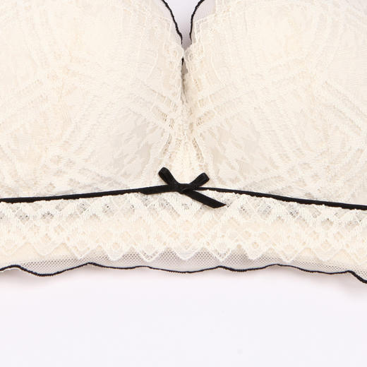都市丽人自然舒适B杯适穿蕾丝内衣薄款3/4杯常规文胸树脂胶圈三排扣新年本命年红品LB32M5 商品图5