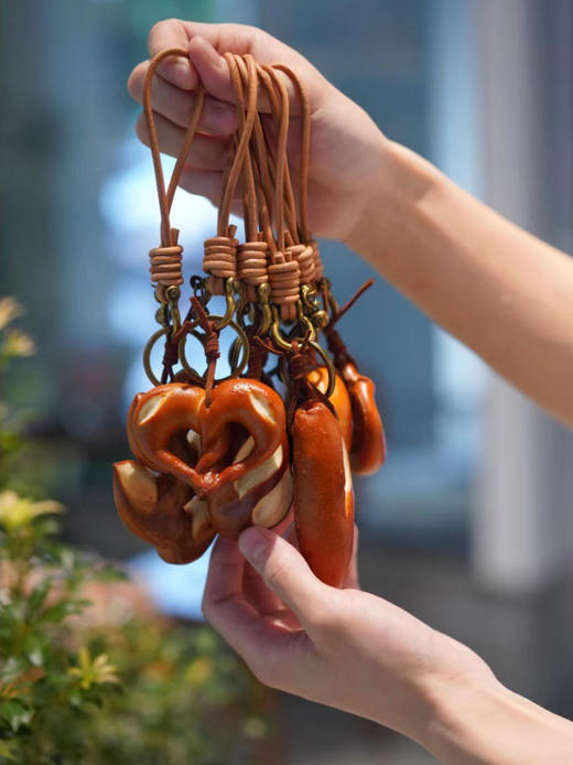 真·面包手工编织碱水挂坠（形状随机） 商品图0