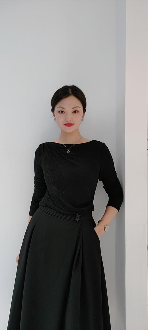 388022秋上新 时尚修身合体款打底衫 商品图3