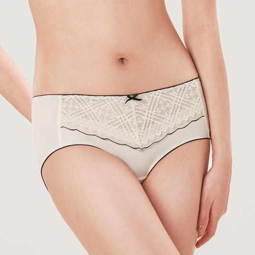 都市丽人薄透丝滑蕾丝+泳布中腰平角女士内裤纯色内裤新年本命年红品LP32M5 商品图0