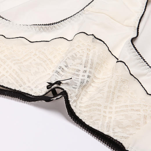 都市丽人薄透丝滑蕾丝+泳布中腰平角女士内裤纯色内裤新年本命年红品LP32M5 商品图5