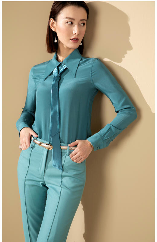 "天空之城”J203A4545A高档气质小西装长裤时尚正装工装西服职业套装女颈袖添香 商品图6