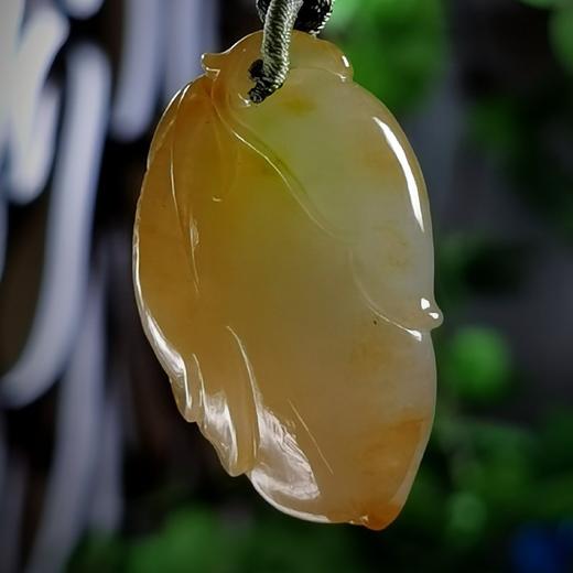 翡翠鸡油黄【轻舞】项坠 商品图6