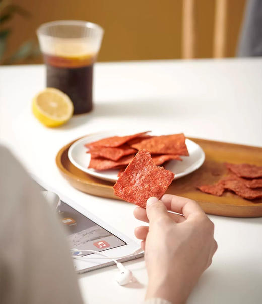 【天天好日子-酥脆猪肉脯】🔥新品❗39.9￥💰拍一🉐六❓原味，香辣两种口味可选 ✅精选猪后腿肉 ❤️酥脆的口感 商品图5