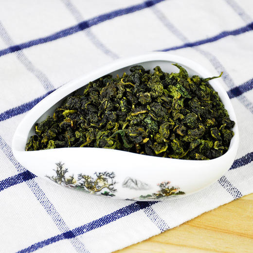 【中秋好礼！买一送一】茶香扑鼻，品尝铁观音的清香，仿佛回到了大自然中。这不仅仅是一罐茶叶，更是一份来自于山林的礼物。让我们回归自然，品味清香，享受生活的美好！ 商品图1