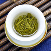 【中秋好礼！买二送一】杯口留香毛尖茶，绿叶嫩芽，采摘于茶雨前，鲜香清甜，口感醇厚。每一口都能感受到茶叶的精华，让你体验真正的茶道文化。50g/罐，带来健康与美味的享受！ 商品缩略图2