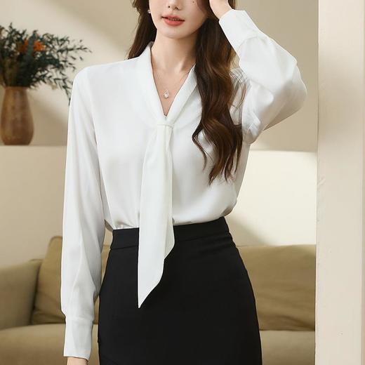 百姿 柔软垂顺通勤V领长袖衬衫2023早秋新款职业领带白衬衣231310 商品图0