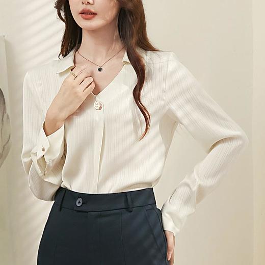 百姿 V领条纹小众雪纺衫2023秋季新款百搭轻奢长袖衬衫女231225 商品图0