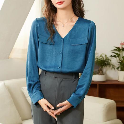 百姿 V领假口袋长袖衬衫女2023春季新款韩版纯色缎面宽松显瘦衬衣 商品图0