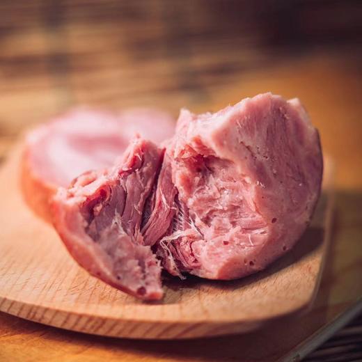 【火腿精选】古法木熏火腿 森林跑山黑猪肉制作 比手臂还粗 含肉量95% 桦木熏烤 一口下去Q弹又紧实 带淡淡木香 现做现发 商品图1