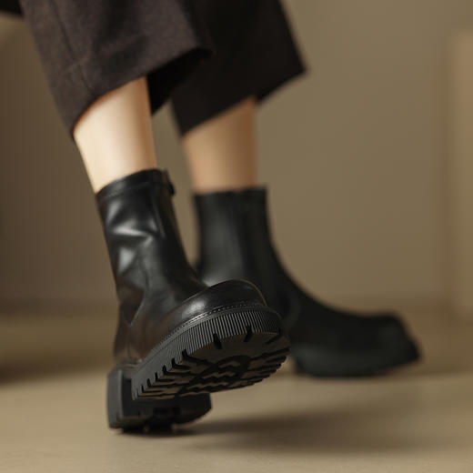 纯色简约，厚底粗跟短筒靴XDD-1819F 商品图3