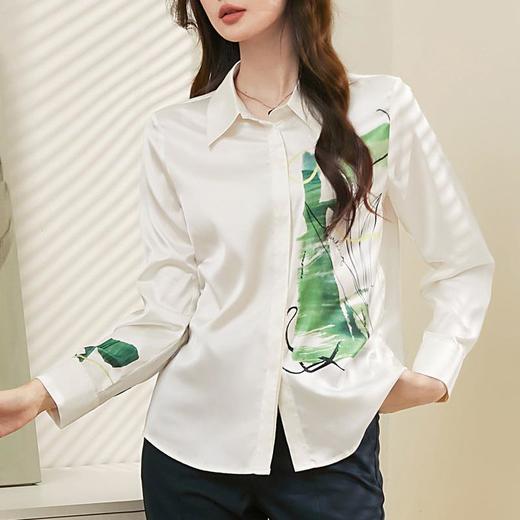 百姿 抽象印花翻领衬衫女2023秋季新款直筒暗门襟长袖衬衣231242 商品图1