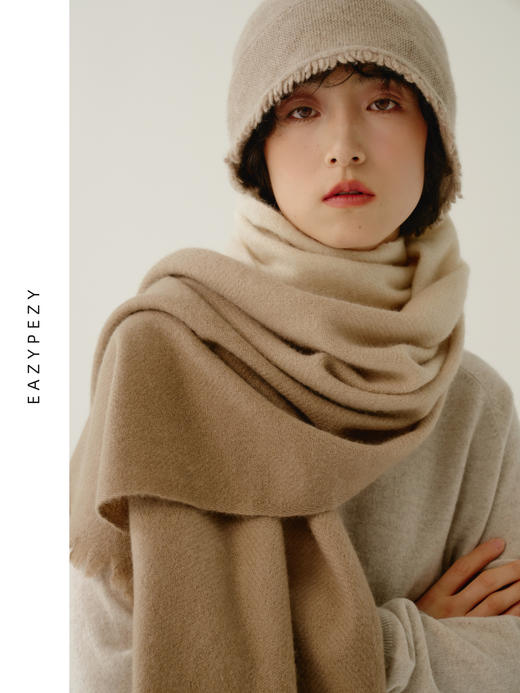 EAZYPEZY 2023AW 米驼渐变羊绒披肩 商品图0