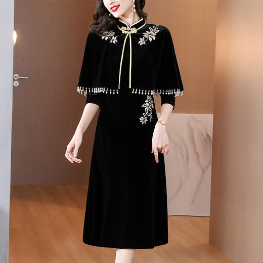 DD-金丝绒刺绣改良旗袍披肩连衣裙女2023秋冬新款时尚洋气减龄中长裙 商品图1