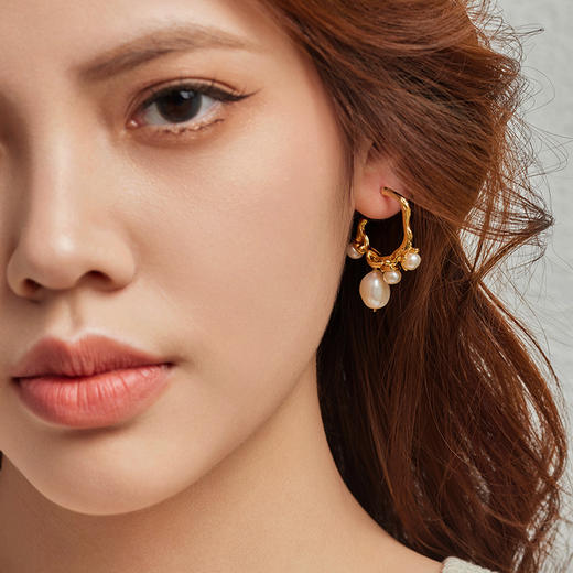 Manreya玛芮雅“仲夏葡萄藤”巴洛克珍珠耳环轻奢大气法式浪漫 商品图3