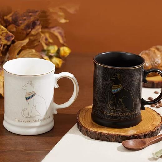 大英博物馆盖亚·安德森猫系列 莲花纹 复古陶瓷马克杯礼盒 黑色款/白色款 450ml 商品图1
