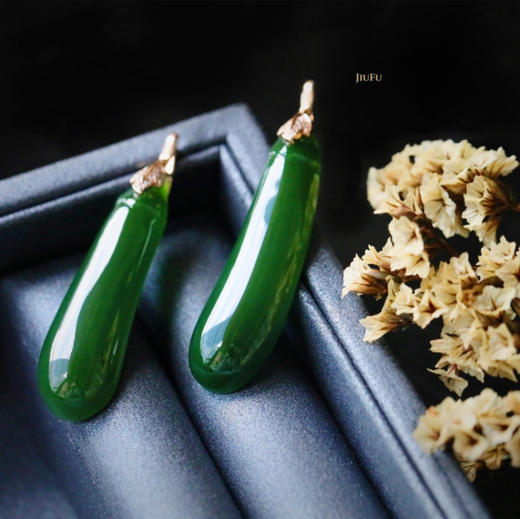 18K玫瑰金和田玉（碧玉）镶钻吊坠--瓜瓞绵绵/单面随形11*36mm/菠菜绿 商品图1