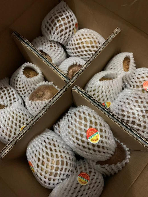 顺丰包邮到家！徐香猕猴桃，产地陕西眉县，央视认证！自家果园，果期一年只有一个月，现摘现发，安全放心！绿色有机！口感酸甜舒爽！五斤/箱，20-25枚 商品图5