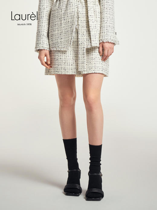 Laurel劳芮23秋冬 格纹结子纱A摆短裙 LWL343Q06200 商品图9