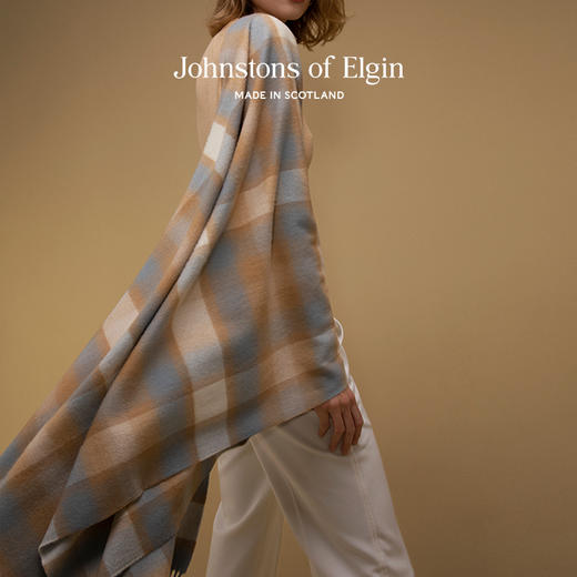 Johnstons of Elgin经典纯羊绒披肩 格纹 商品图3