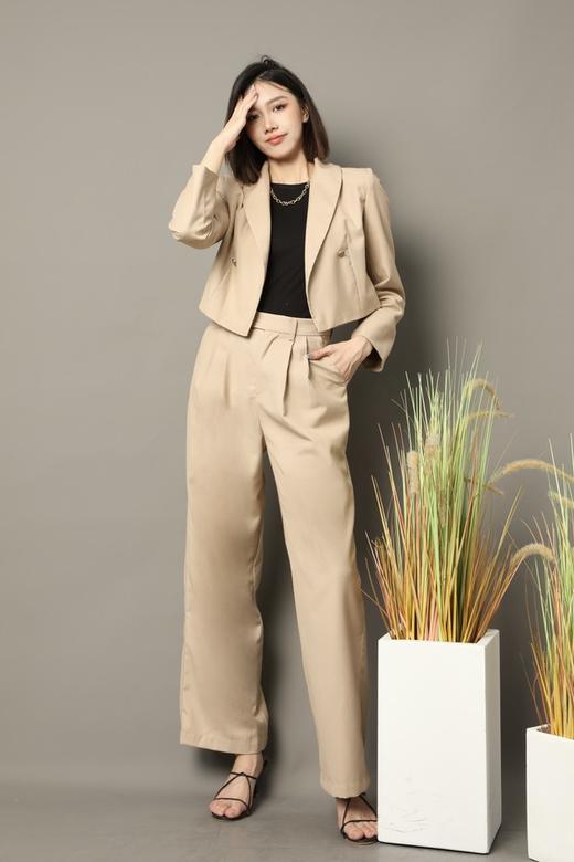 ESTELLICA 浅卡其短款外套西装套装 16888 商品图0