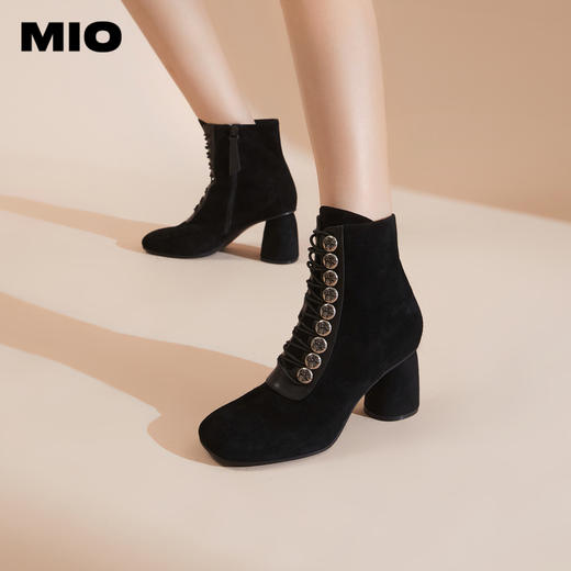 MIO米奥冬季方头短筒时装靴复古摩登金属饰扣宴会高跟靴女M235603045 商品图0