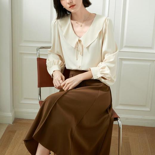 百姿 娃娃领衬衫女2023春季新款韩版气质时尚减龄小衫长袖衬衣 商品图1