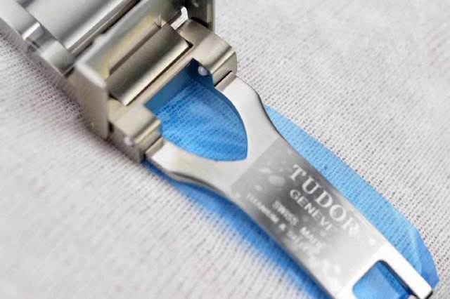 XF厂帝舵黑土豆25600TN-XF帝舵钛土豆黑色战斧腕表评测