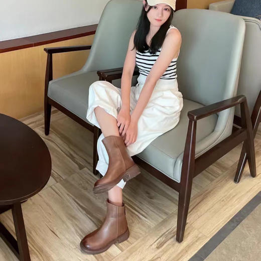 拉夏贝尔旗下品牌 拉夏城市Laxia City 牛皮瘦瘦靴 纯色款 商品图6