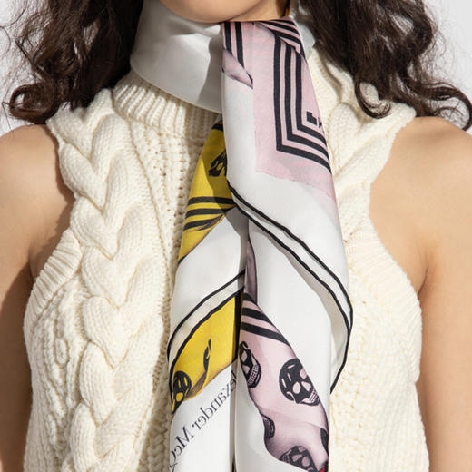 ALEXANDER MCQUEEN 亚历山大.麦昆 女士logo印花真丝围巾 混色 738042 3001Q 9088 商品图3
