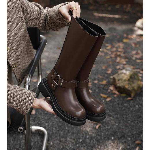 西遇厚底骑士靴女2023新款秋季美式复古机车宽筒中筒靴棕色长靴子21933990 商品图0