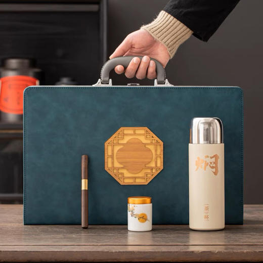 冰岛坝歪 冰岛古寨 冰岛南迫普洱茶 大雪山熟普洱茶礼盒套装 高端茶礼 商品图3