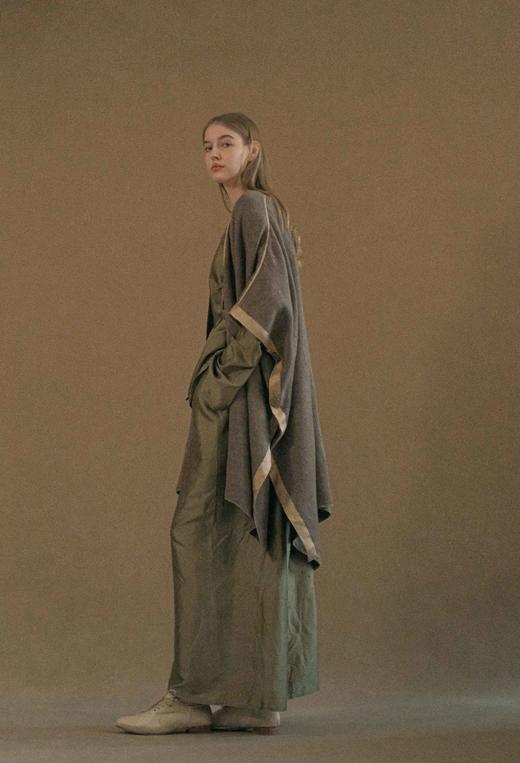 Mutedance  橄榄偏光v领系带真丝上衣 商品图5