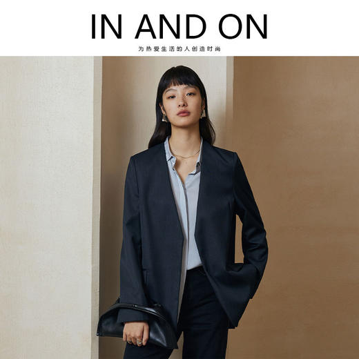 IN AND ON极简廓形感 精纺羊毛V领西装外套53490 商品图0