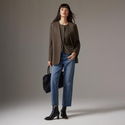 IN AND ON极简廓形感 精纺羊毛V领西装外套53490 商品图1