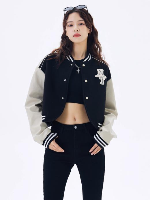 NTOT/NOTWT22182/弧形下摆撞色拼接短款棒球服 商品图0