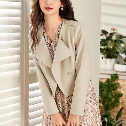 百姿 V领短外套2023秋季新款韩版时尚双排扣短款长袖风衣外套女 商品图1