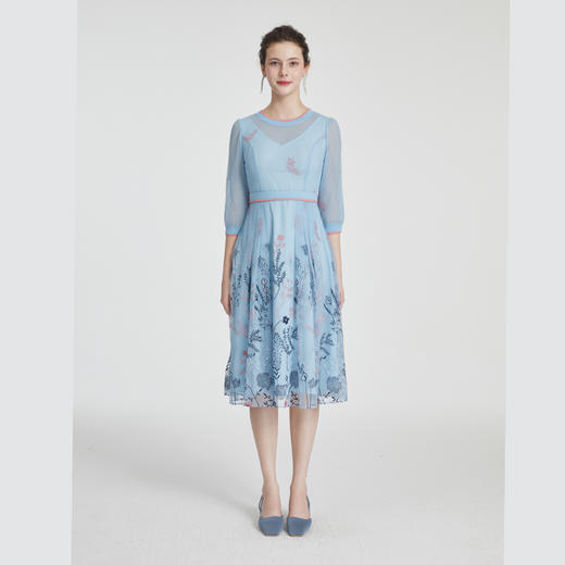 司歌刺绣圆领网纱中袖连衣裙A881230 商品图2